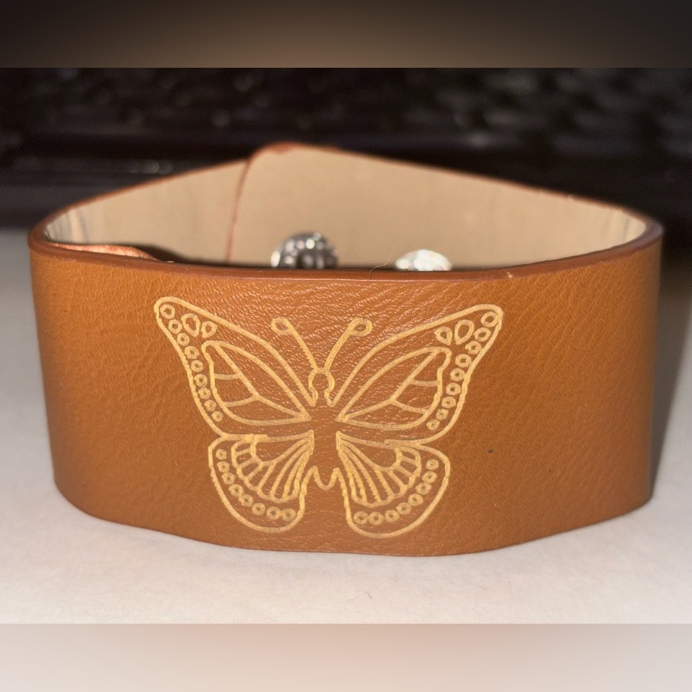 Vintage Tan Butterfly Leather Snap Bracelet
